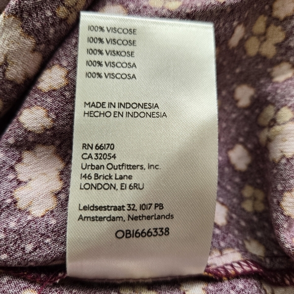 Free People IRL Mini Skirt Sz 6 Purple With Pink Flowers Side Zip Summer Days - Picture 12 of 12